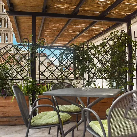 ホテル Slavija Culture Heritage 4*