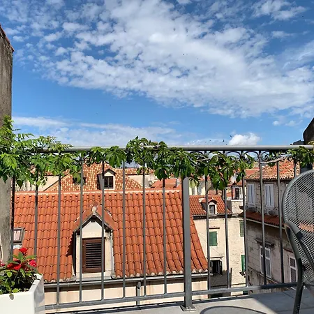 Slavija Culture Heritage ホテル 4*