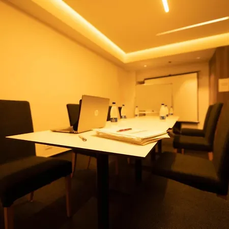 호텔 Slavija Culture Heritage 4*