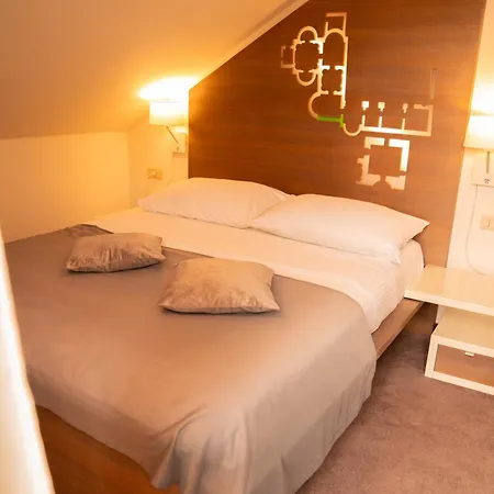 فندق Slavija Culture Heritage 4*