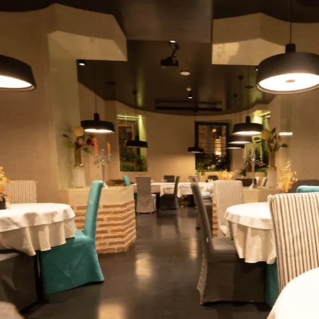 Slavija Culture Heritage ホテル 4*