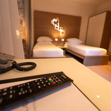 Slavija Culture Heritage ホテル 4*