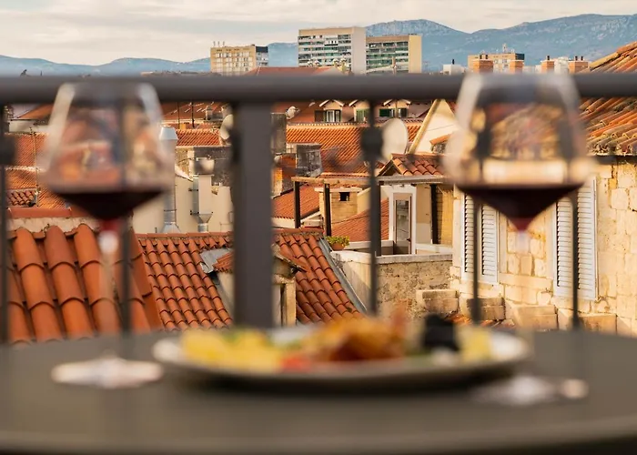 Slavija Culture Heritage Готель Спліт