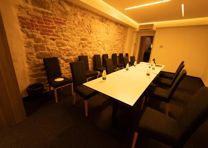 Готель Slavija Culture Heritage 4*