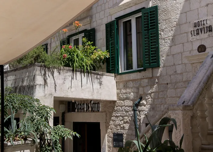 Готель Slavija Culture Heritage 4*