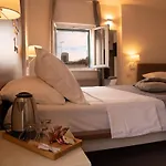 Slavija Culture Heritage Hotel 4*