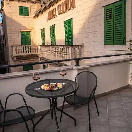 Slavija Culture Heritage 4*