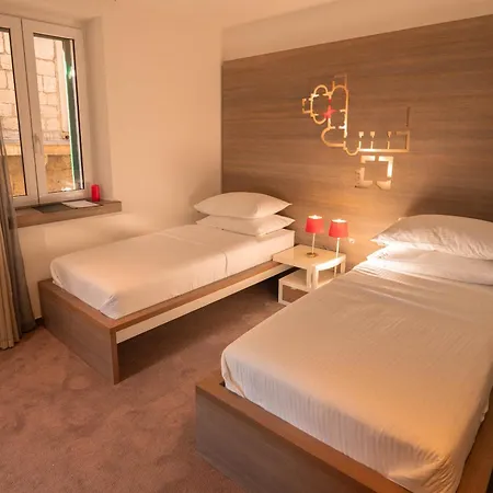 Slavija Culture Heritage Hotel 4*