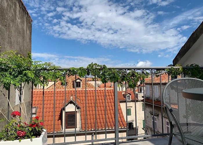 Slavija Culture Heritage Hotel 4*