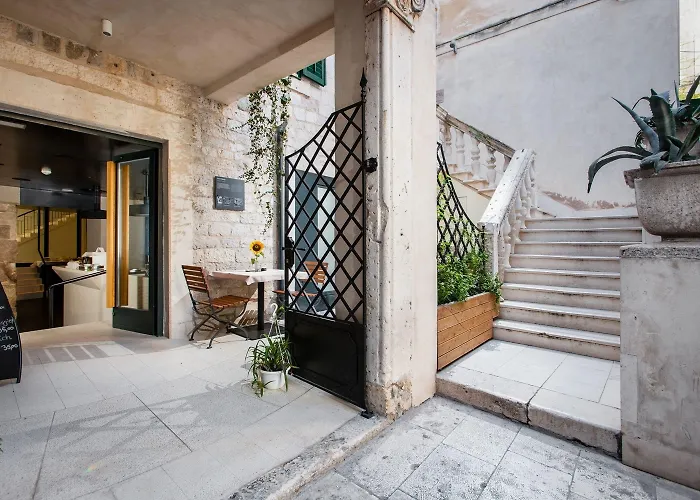 Hotel Slavija Culture Heritage