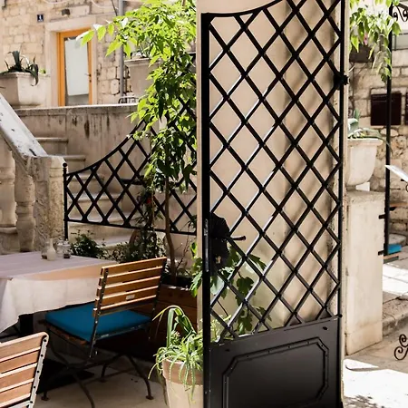 Slavija Culture Heritage 4*